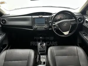 Toyota Axio 1.5 G 2WD 2015 Silver