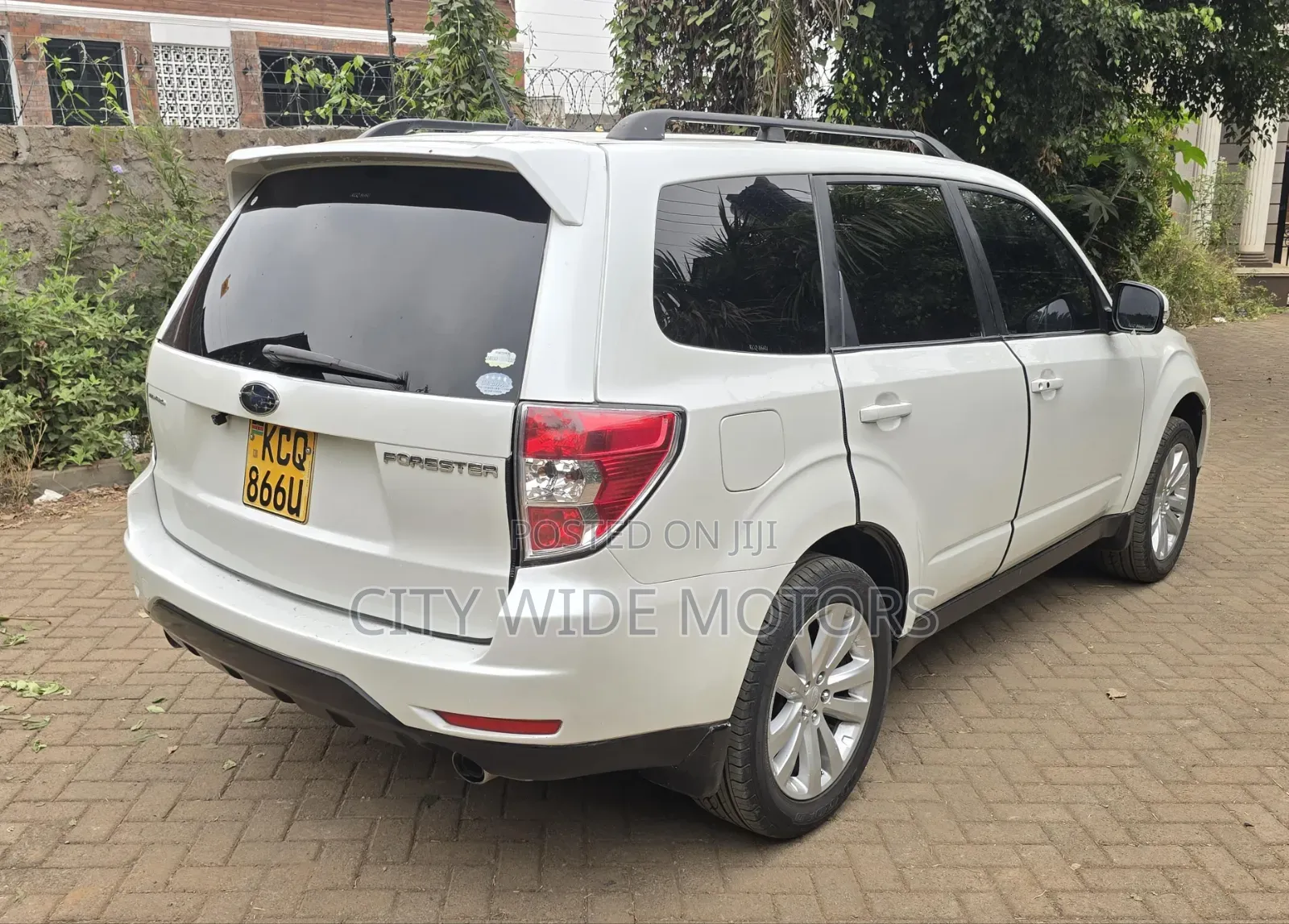 Subaru Forester 2010 White
