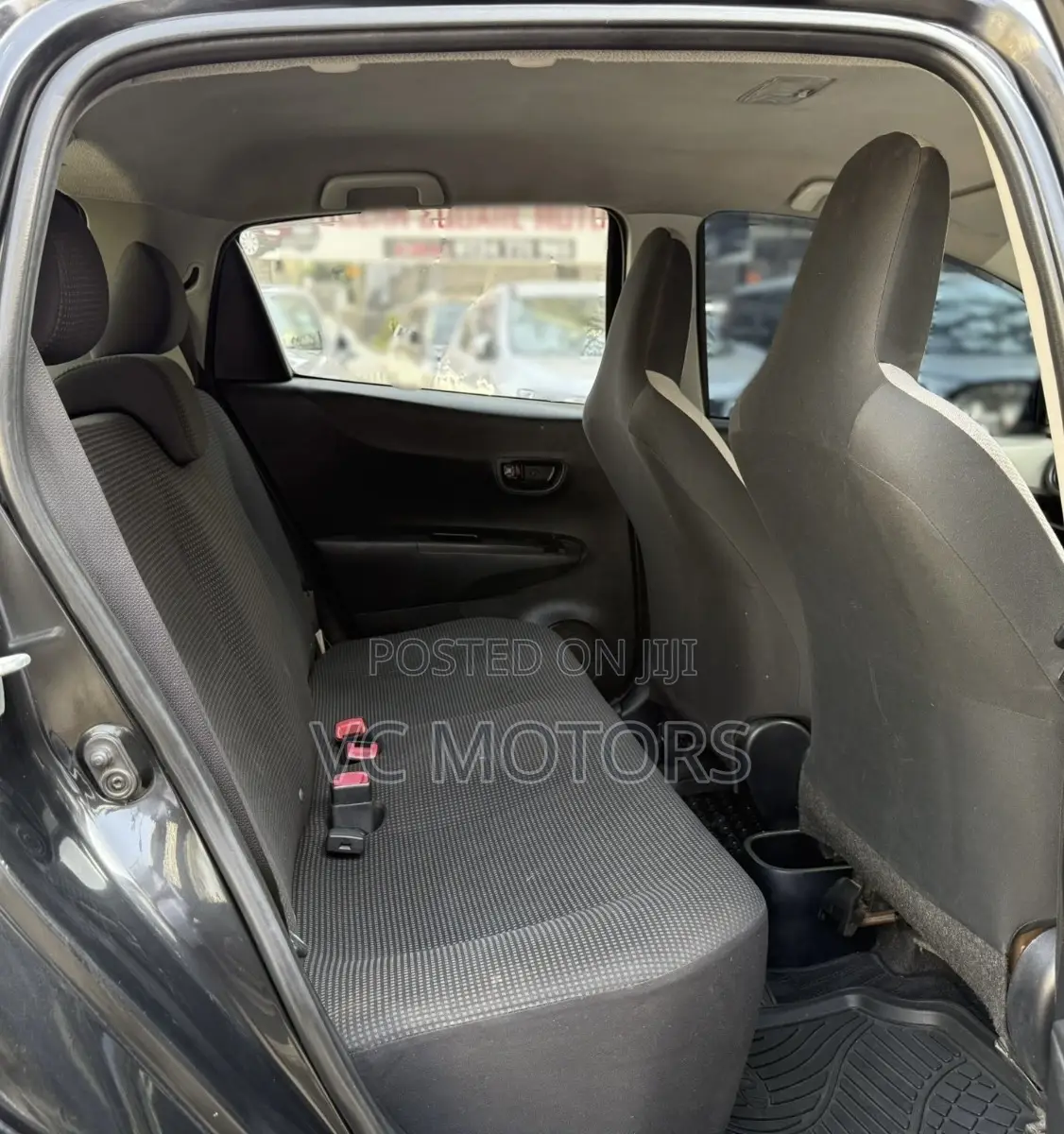 Toyota Vitz 1.0 FWD 3dr 2014 Black