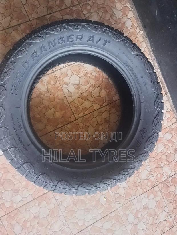 285/55r18 Powertrack - thumbnail 2