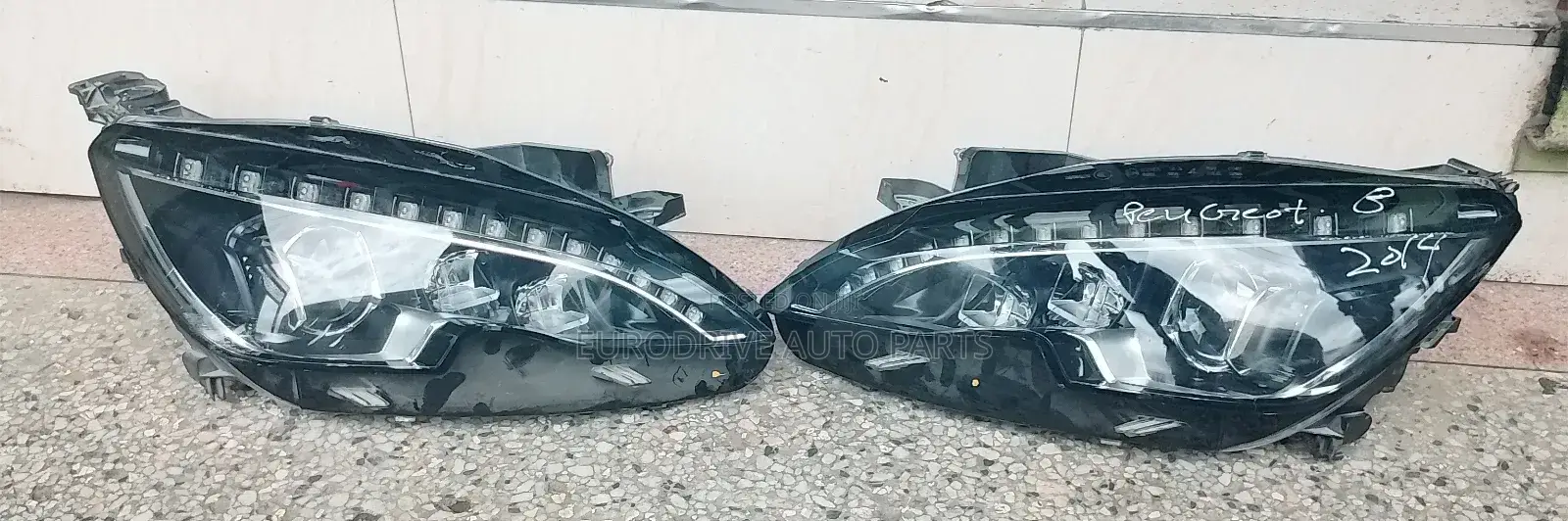 Peugeot 308 T9 Headlight Xenon 2018-2020