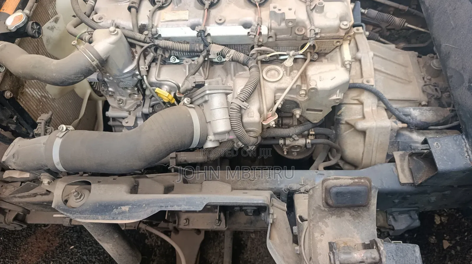 2021 Isuzu Mini Truck - Excellent Condition