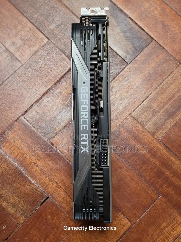 Nvidia RTX 3090 24GB Graphics Card for Gaming Rendering - thumbnail 2
