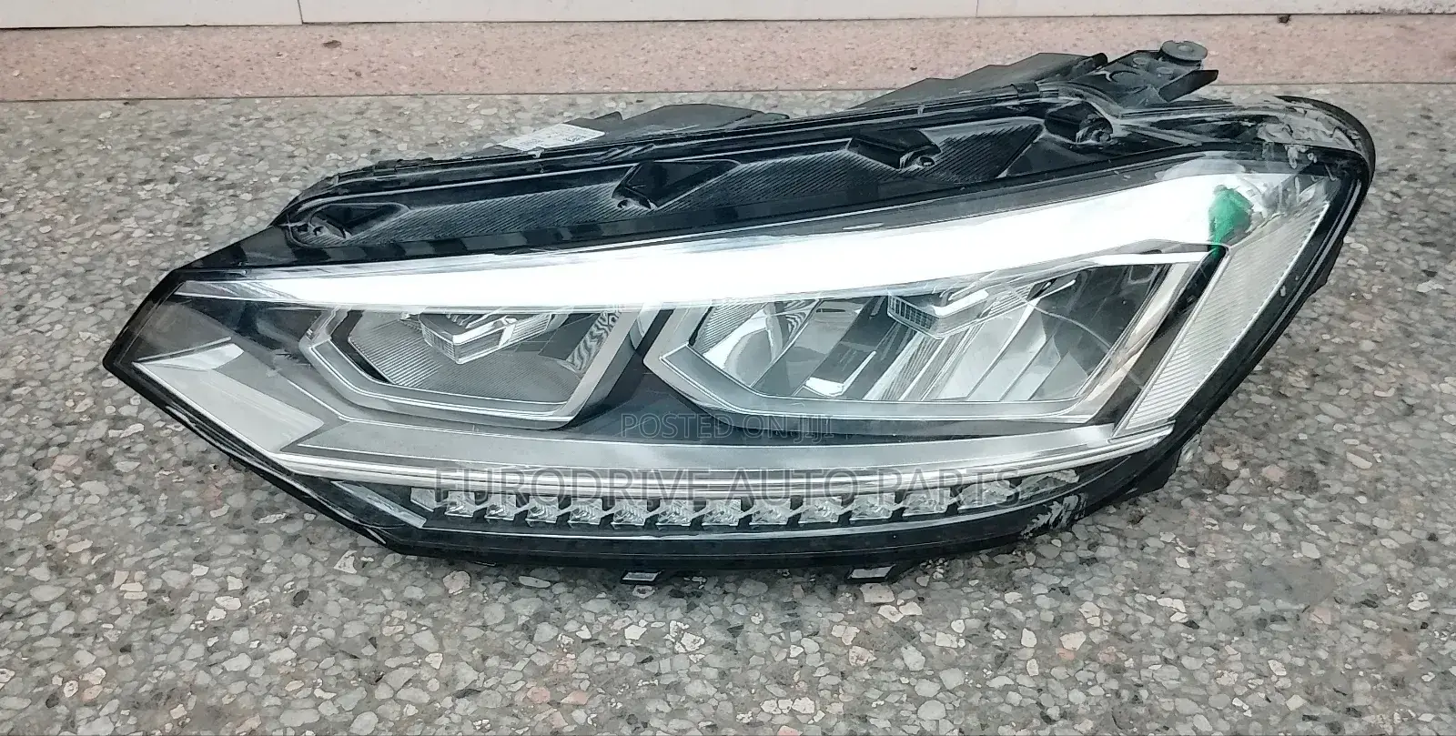 VW Touran 5T Headlight Xenon 2018 Model