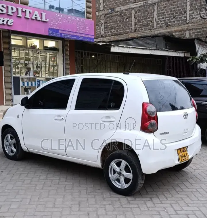 Toyota Passo 2014 White