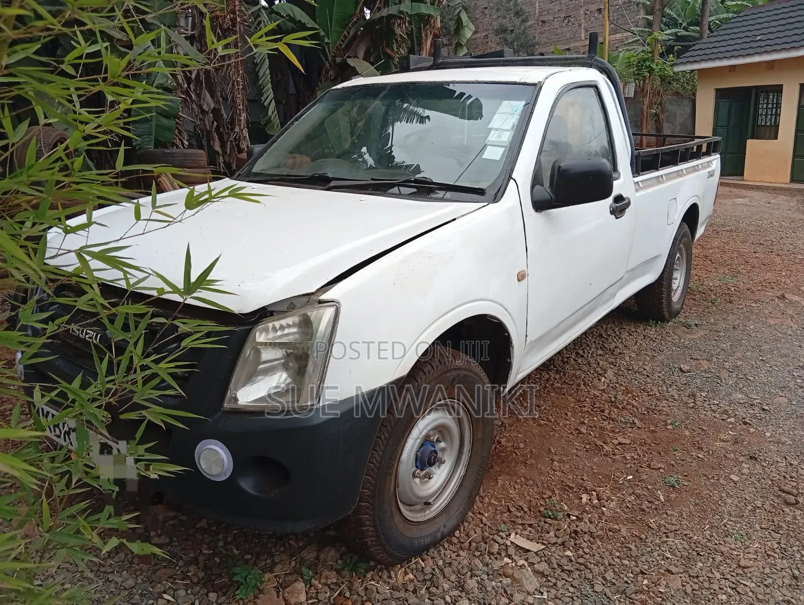 Isuzu D-MAX 2011 White