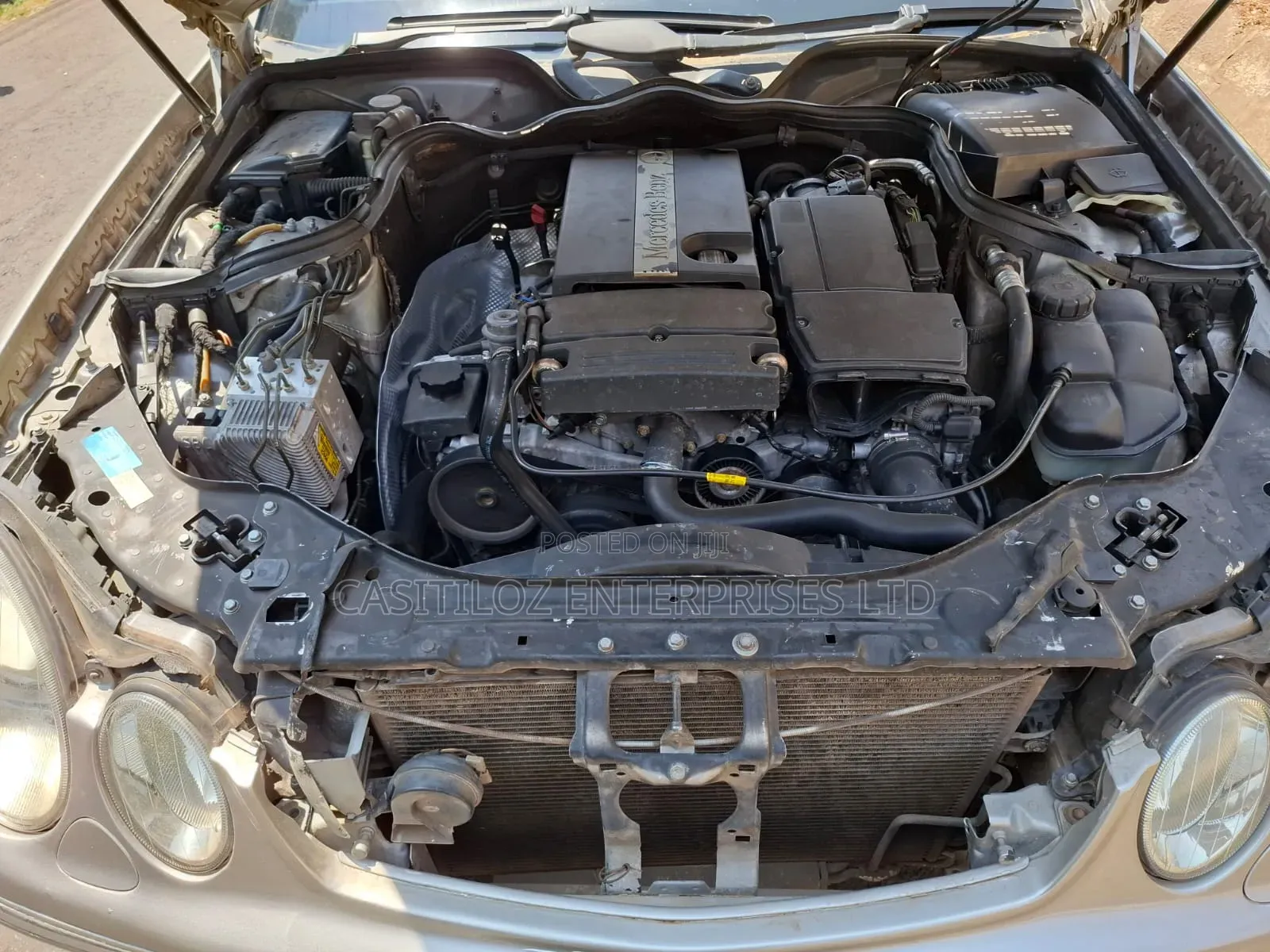 Mercedes-Benz E200 2004 Silver