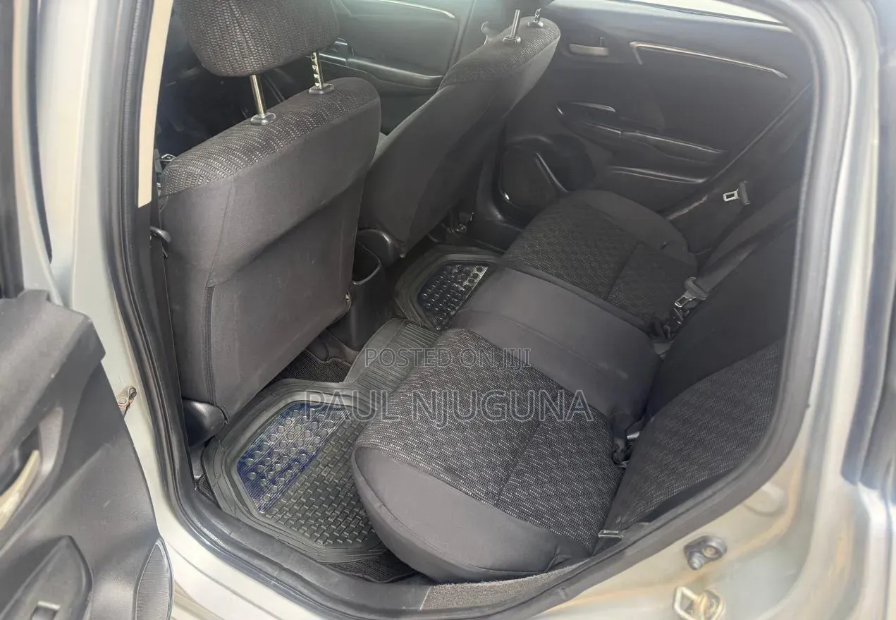 Honda Fit 2015 Silver