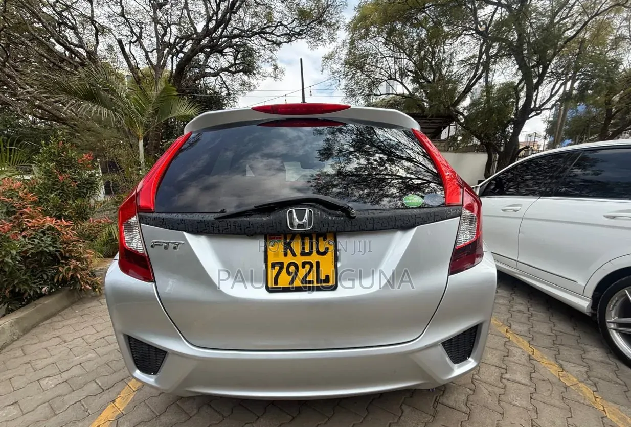 Honda Fit 2015 Silver