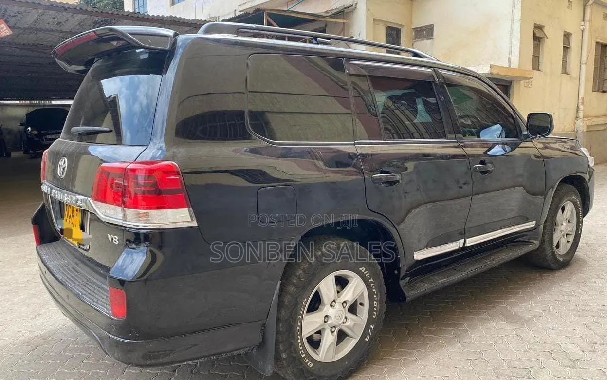 Toyota Land Cruiser 2009 Black