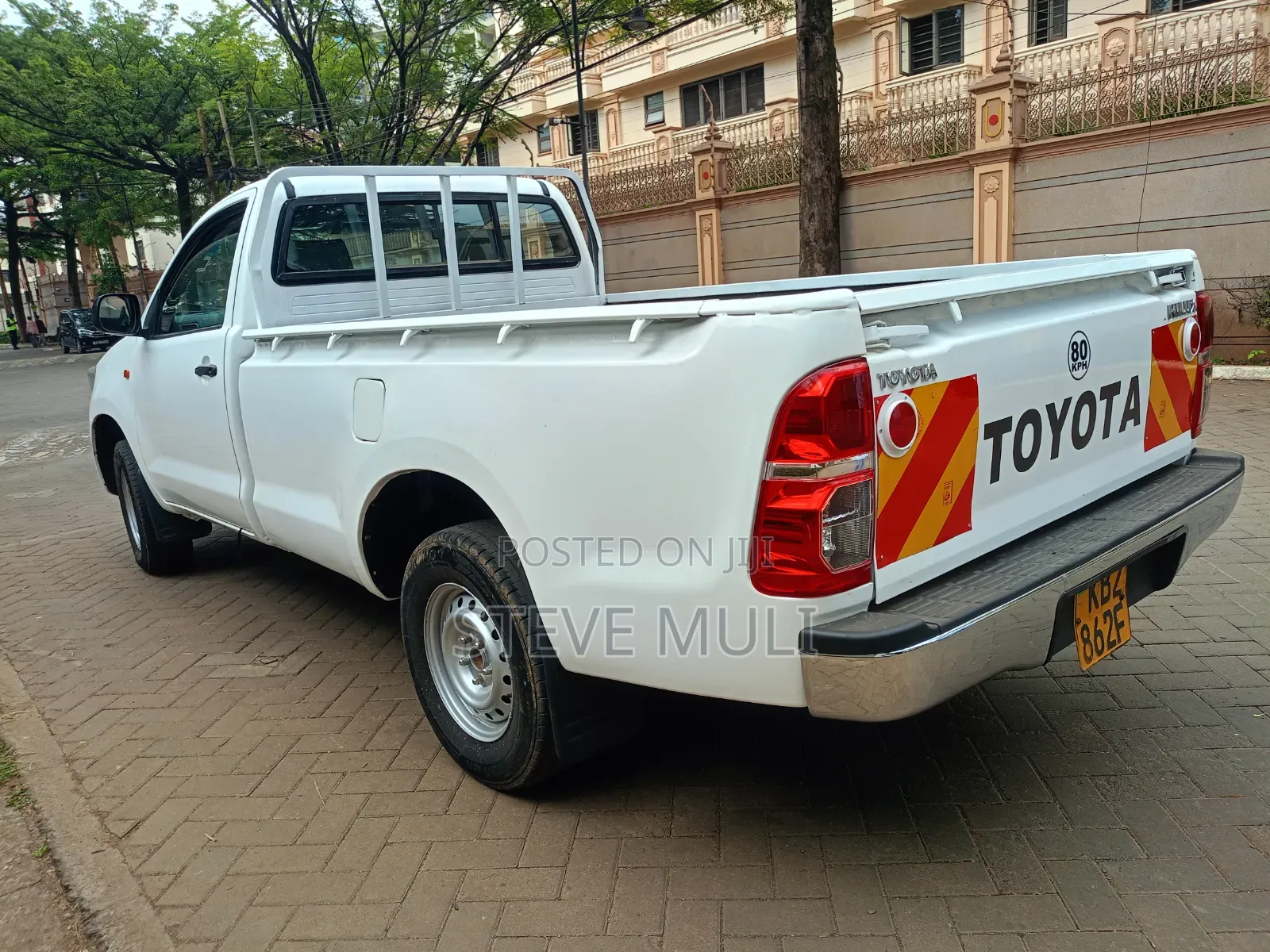 Toyota Hilux 2013 White