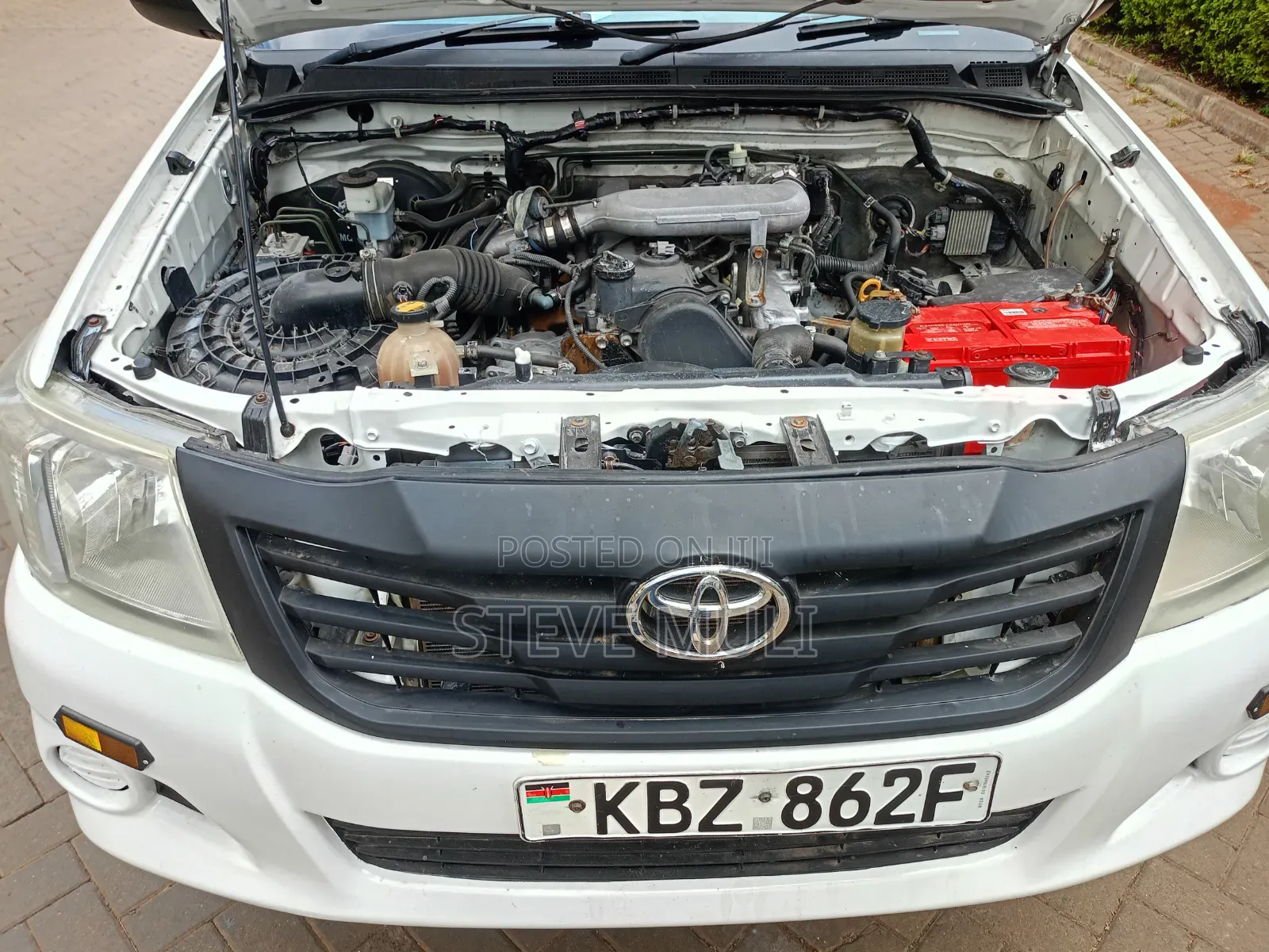 Toyota Hilux 2013 White