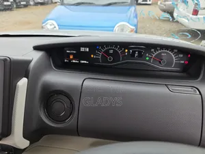 Honda N-Box 2019 Silver