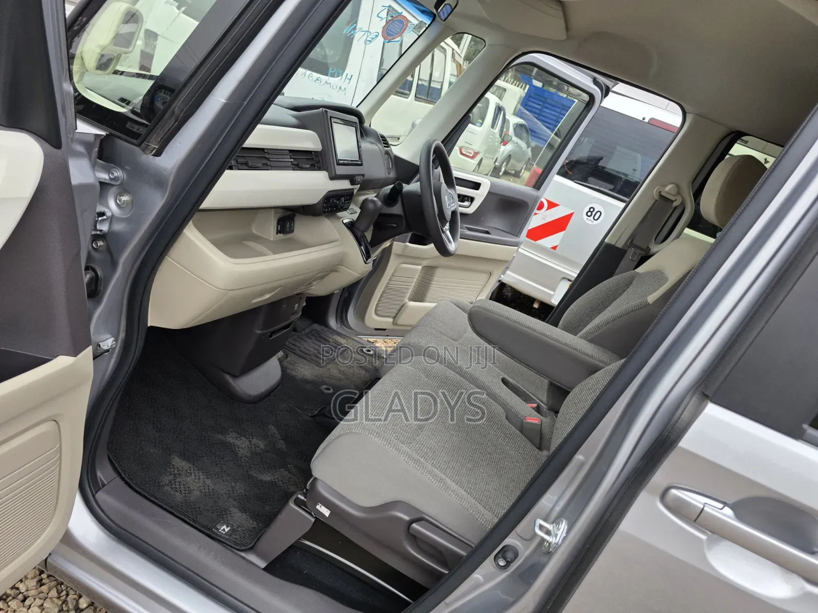 Honda N-Box 2019 Silver