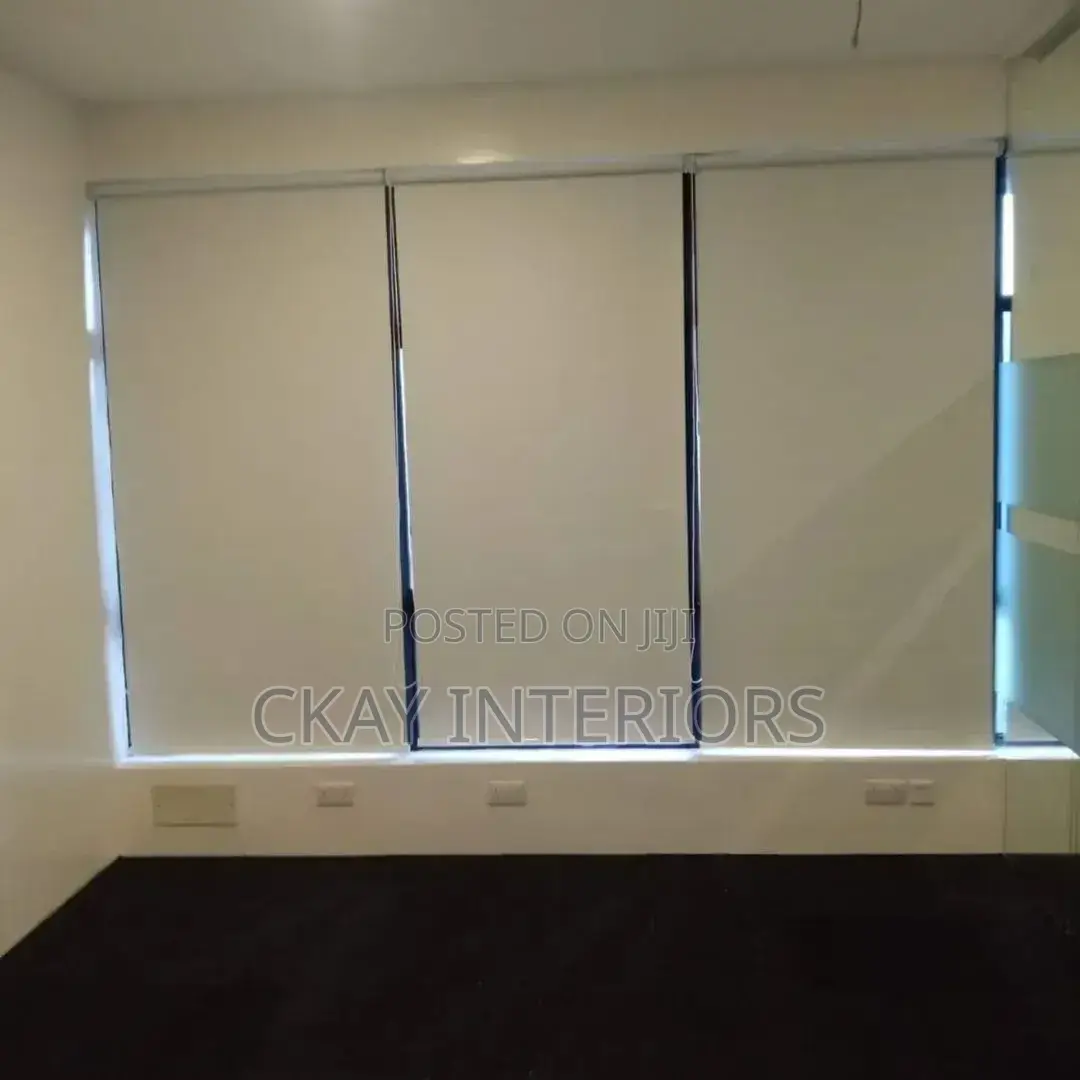 Window Fashion at Its Best With Horizontal Office Roller Blinds