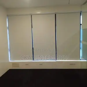 Window Fashion at Its Best With Horizontal Office Roller Blinds