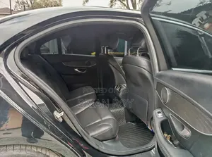 Mercedes-Benz C200 2015 Black