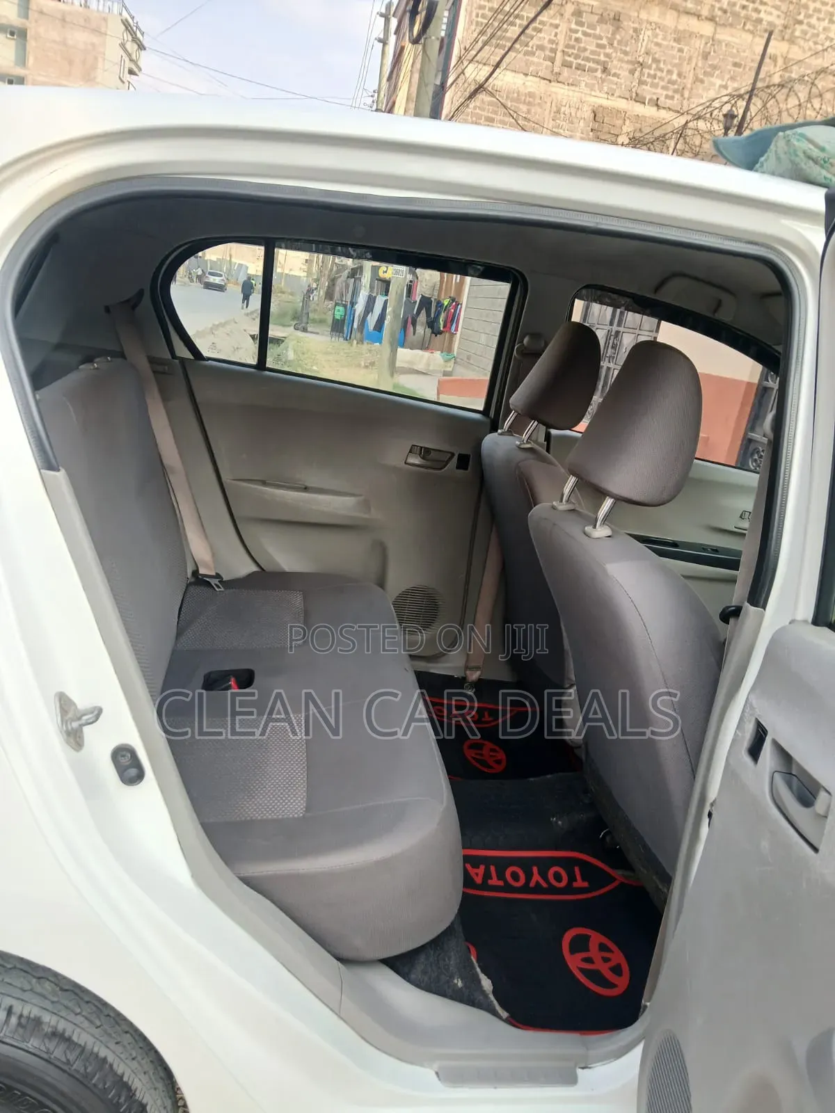 Daihatsu Mira 2015 White