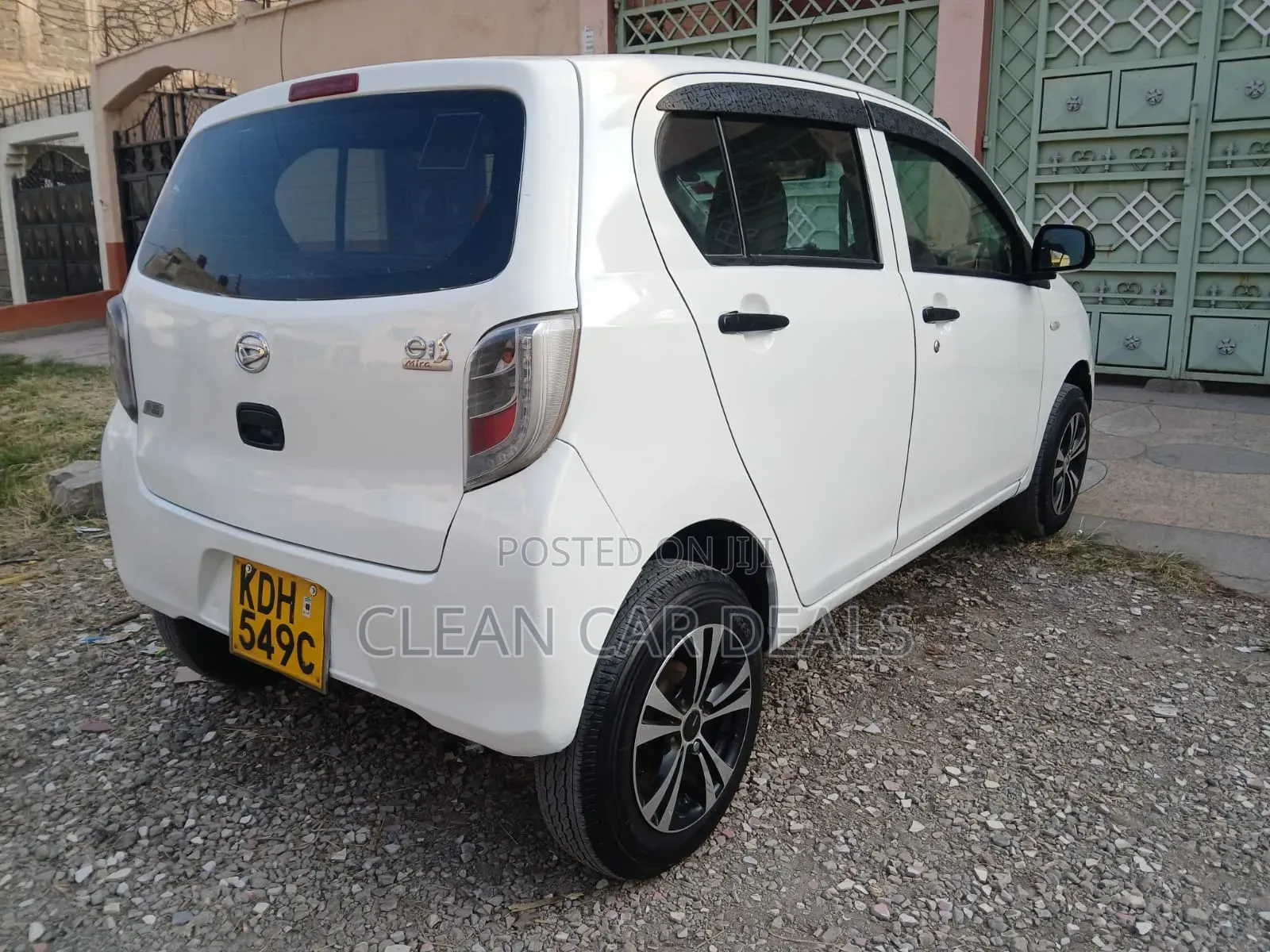 Daihatsu Mira 2015 White