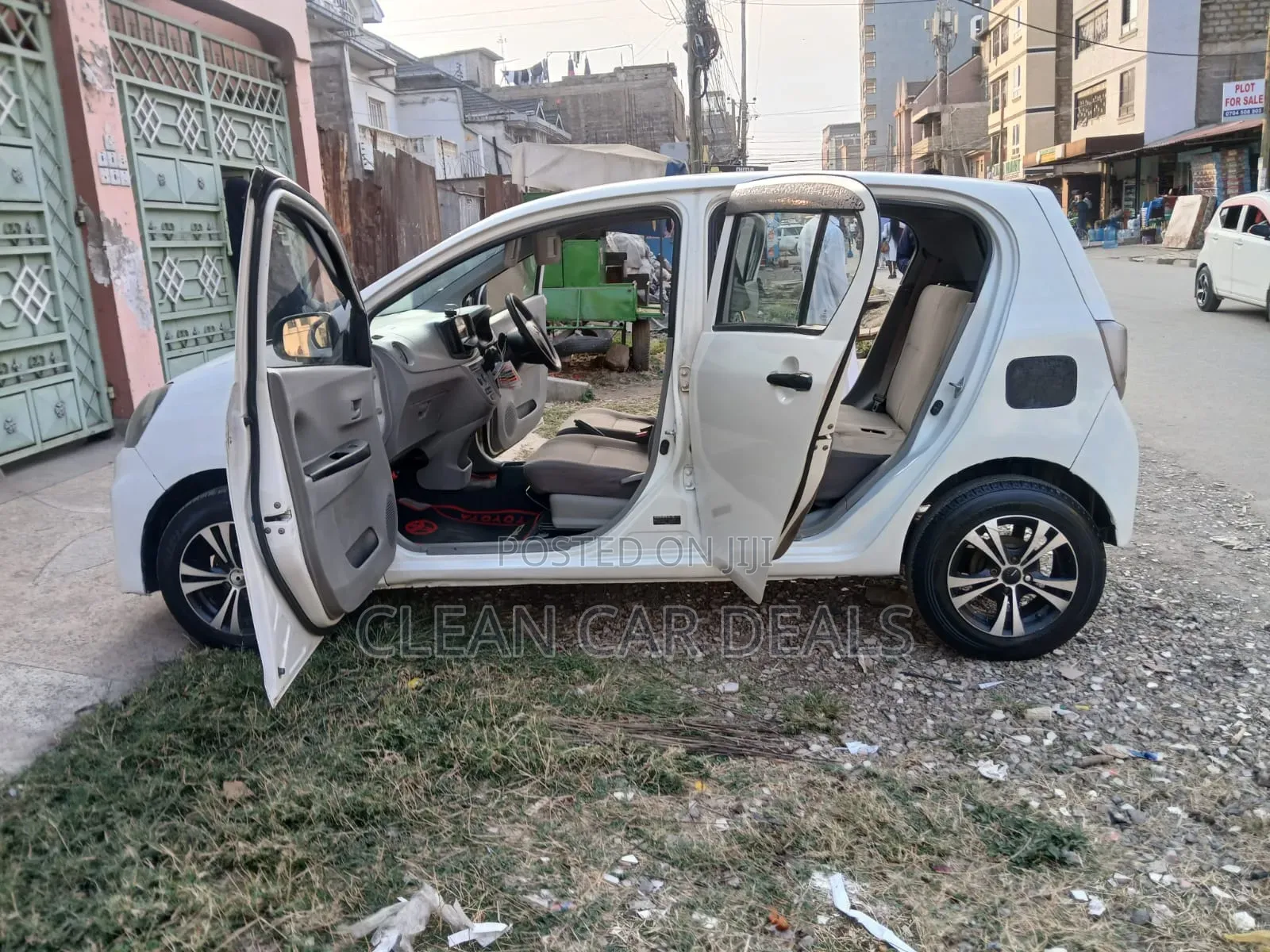 Daihatsu Mira 2015 White