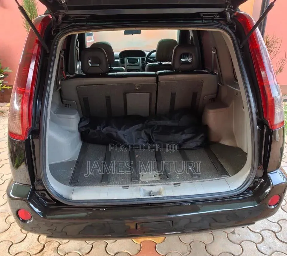 Nissan X-Trail 2006 Black