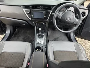 Toyota Auris 2016 Black