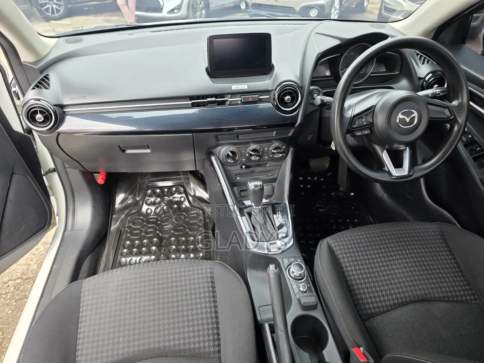 Mazda Demio 2018 White