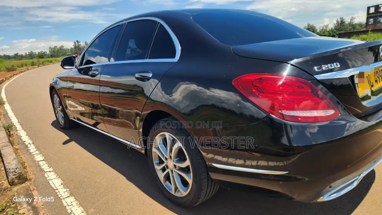 Mercedes-Benz C200 2016 Black