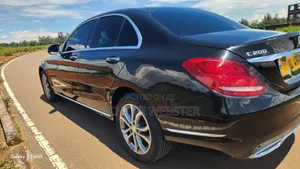 Mercedes-Benz C200 2016 Black