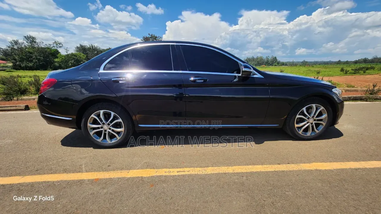 Mercedes-Benz C200 2016 Black