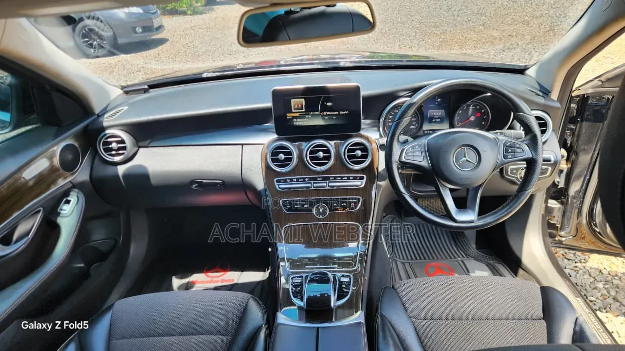 Mercedes-Benz C200 2016 Black