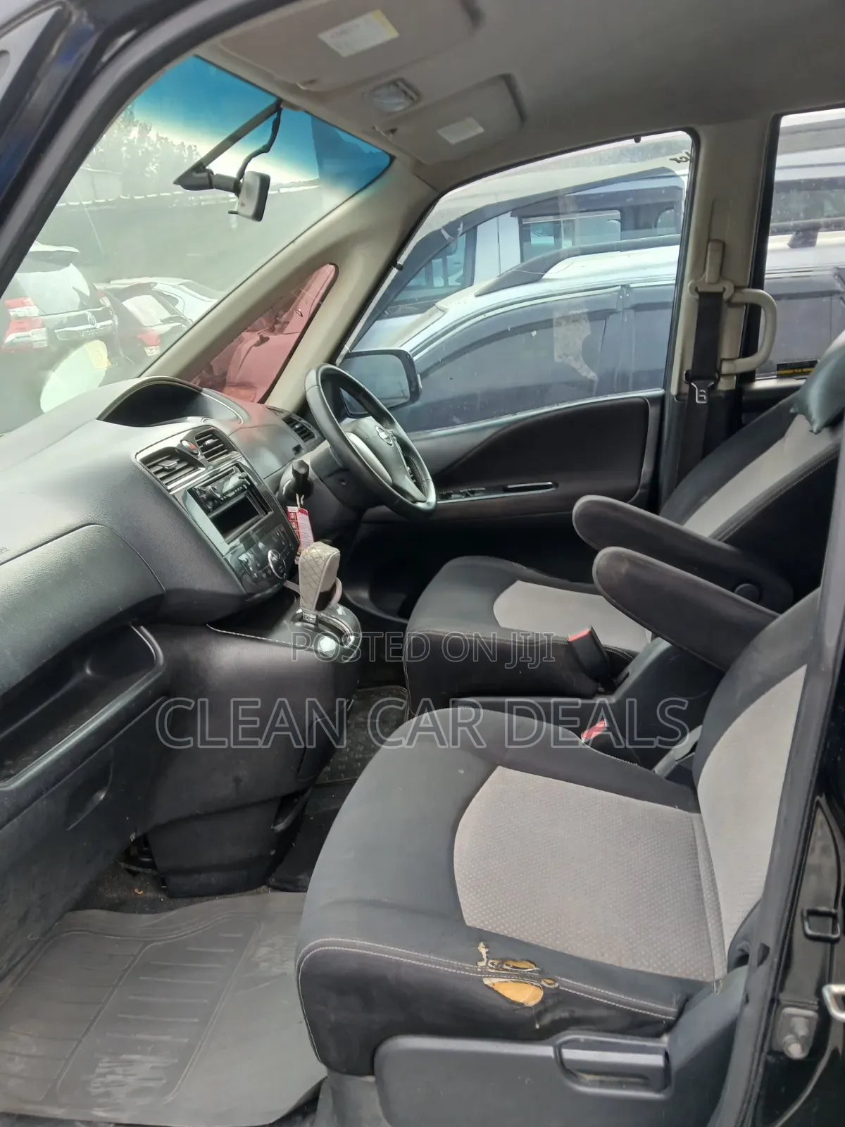 Nissan Serena 2011 Black