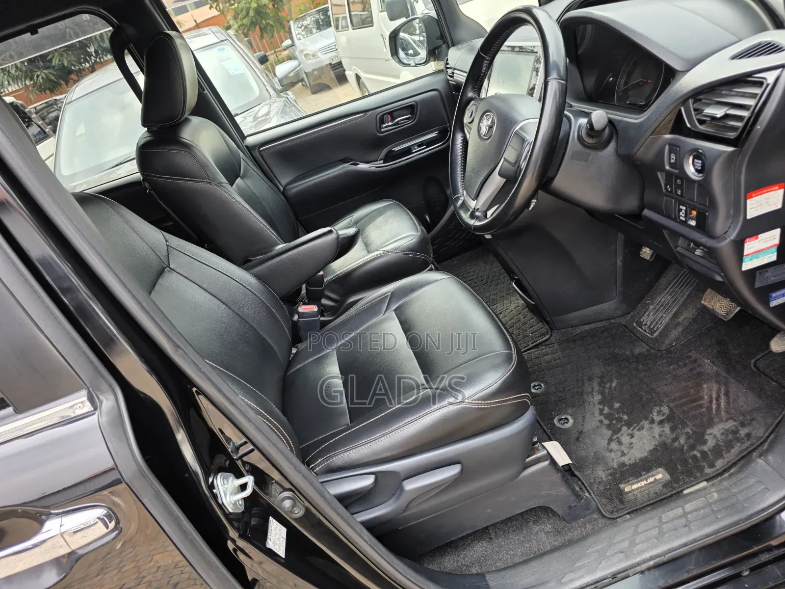 Toyota Esquire 2018 Black