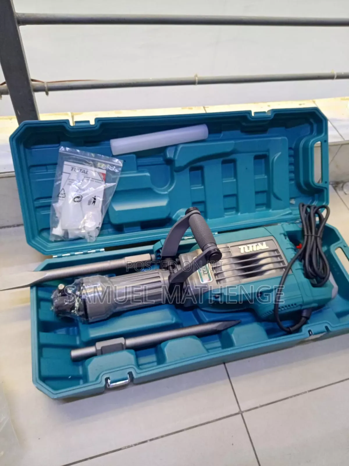 TOTAL Electric Jack Hammer With Chisel Bit and Storage Case
