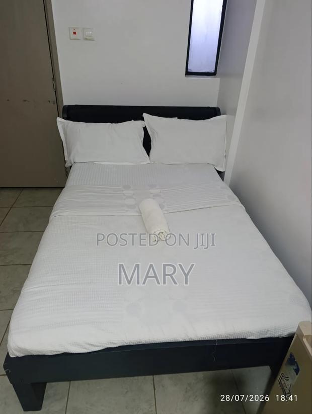 4 by 6 Bed and Mattress