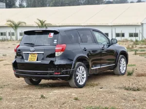 Toyota Vanguard 2010 Black