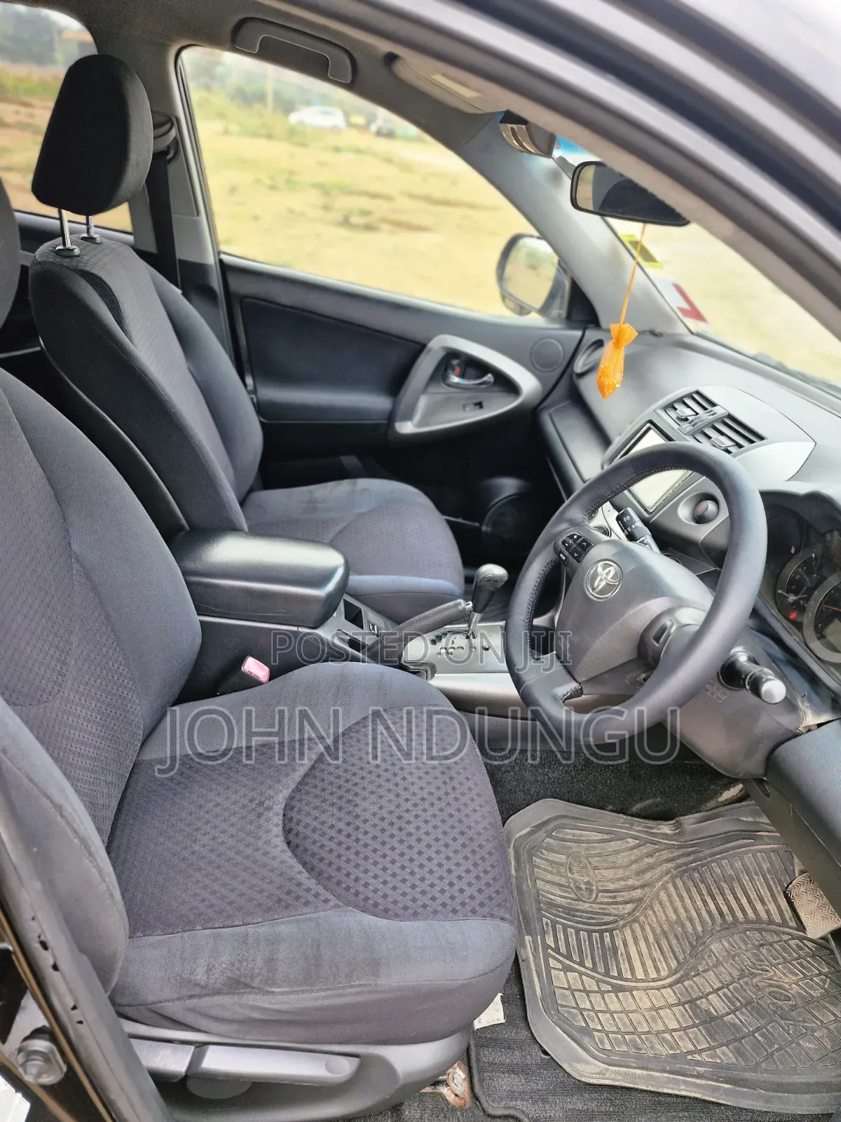 Toyota Vanguard 2010 Black