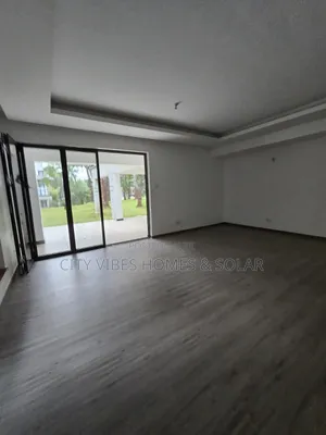 5bdrm Maisonette in Forest Line Gate, Karen C for sale