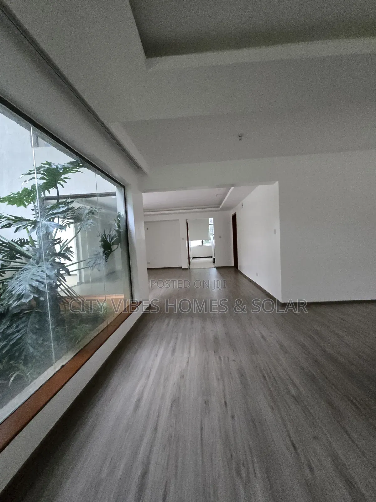 5bdrm Maisonette in Forest Line Gate, Karen C for sale