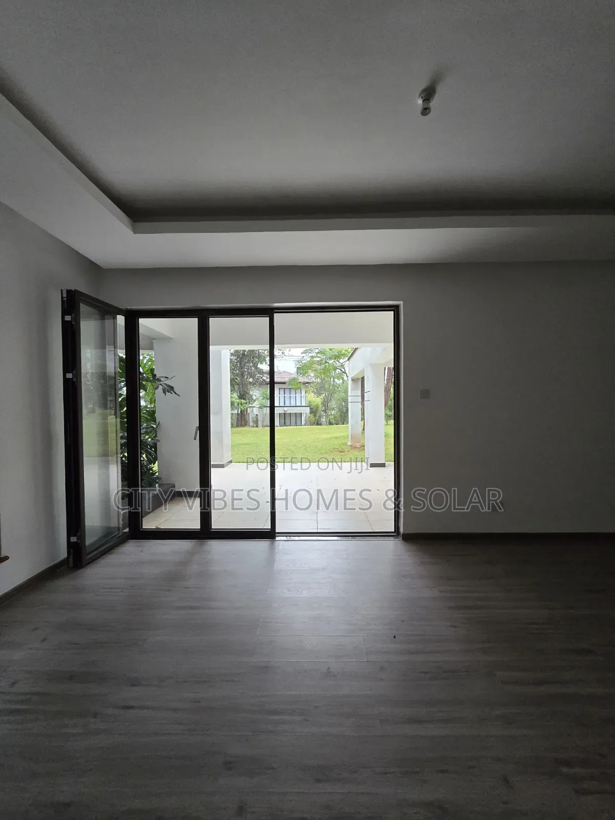 5bdrm Maisonette in Forest Line Gate, Karen C for sale