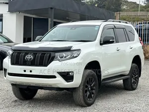 Toyota Land Cruiser Prado 2021 White