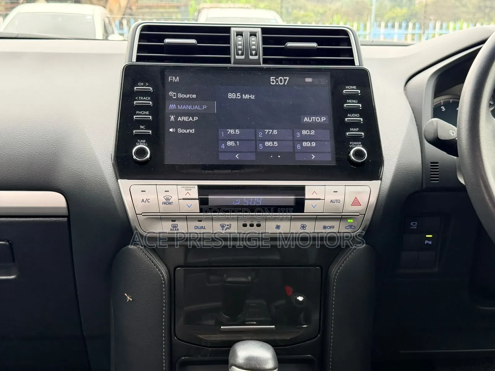 Toyota Land Cruiser Prado 2021 White