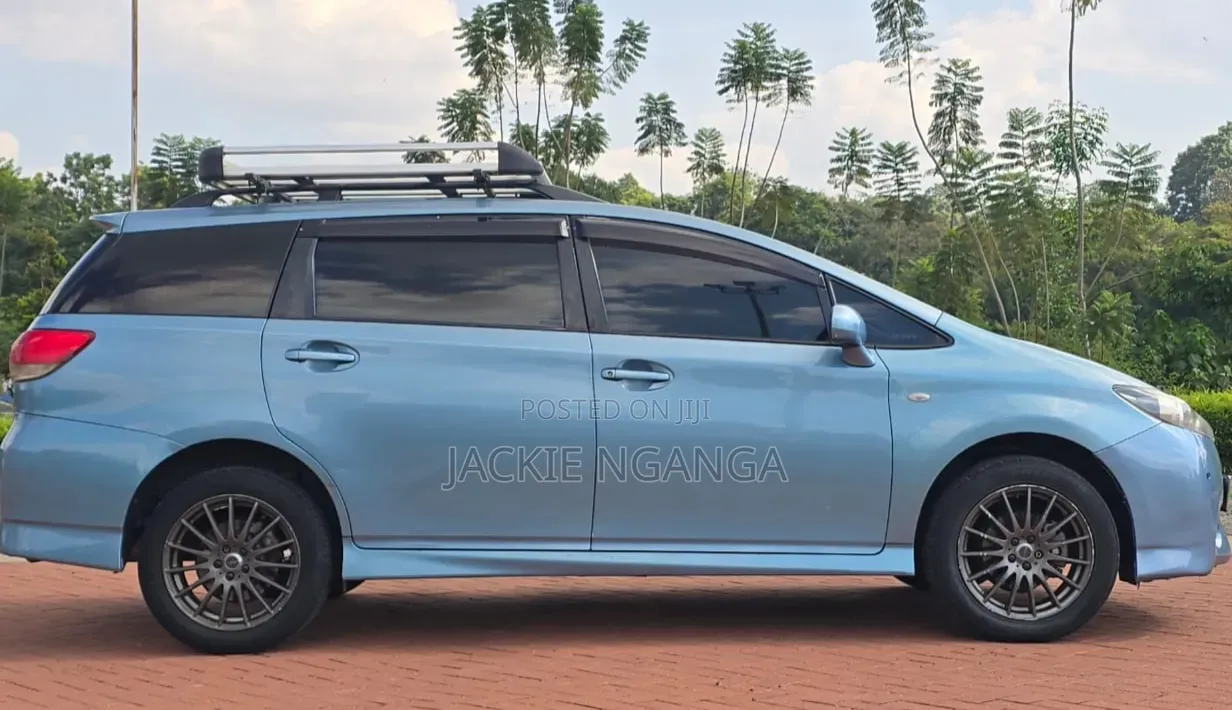 Toyota Wish 2011 Blue