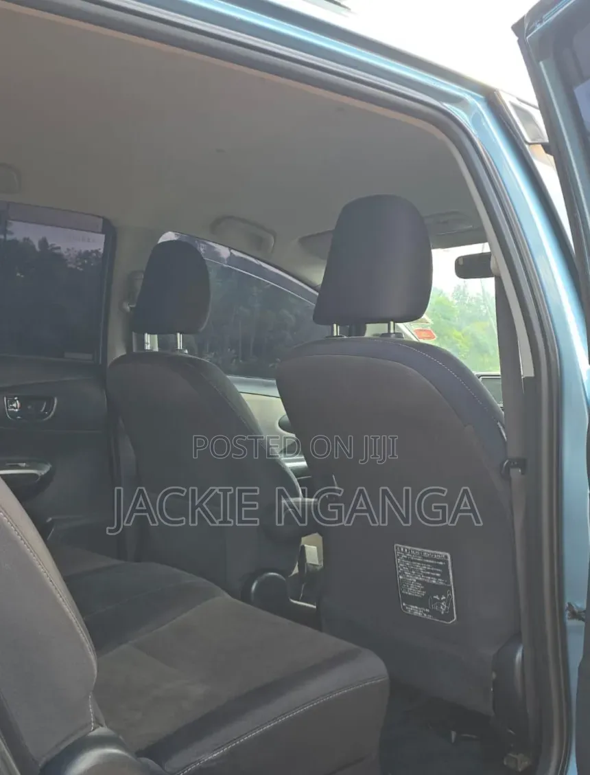 Toyota Wish 2011 Blue