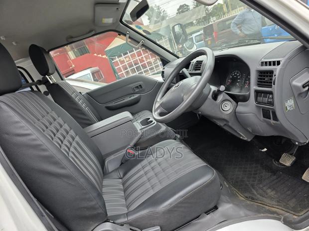 Mazda Bongo 2019 White - thumbnail 6