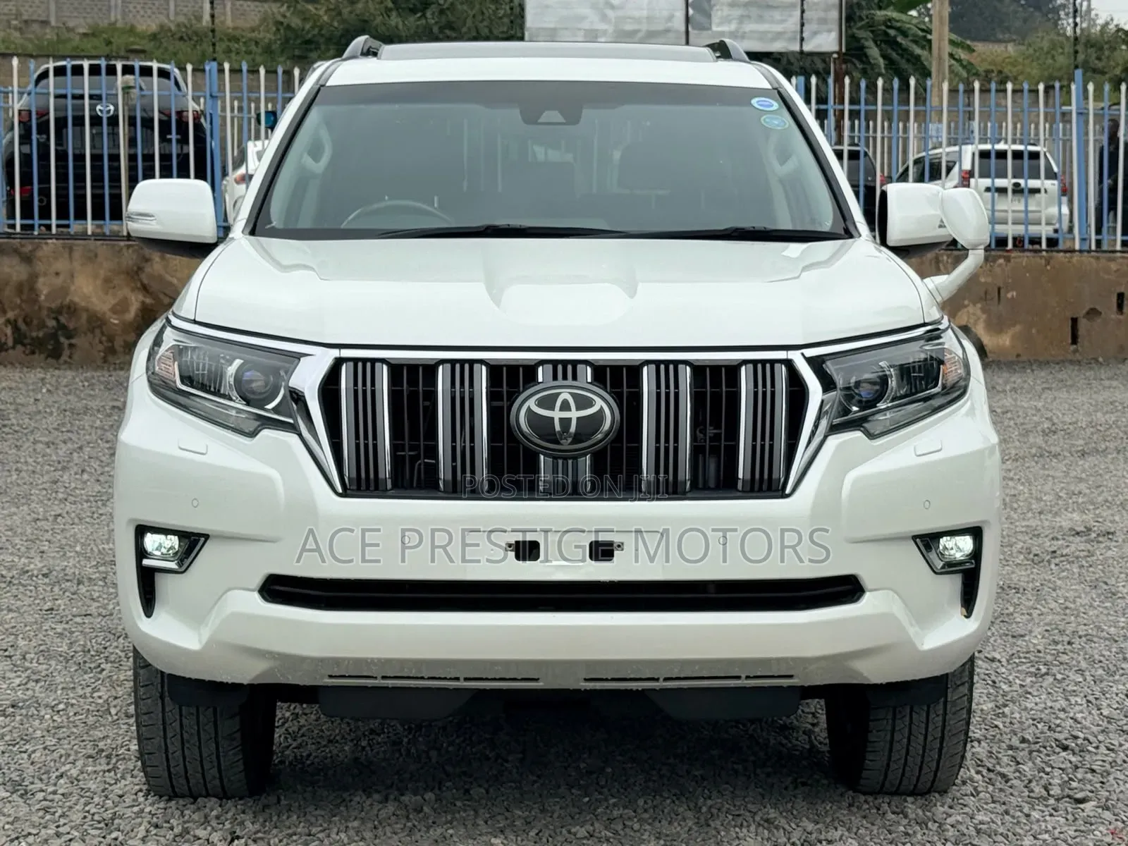 Toyota Land Cruiser Prado 2019 White