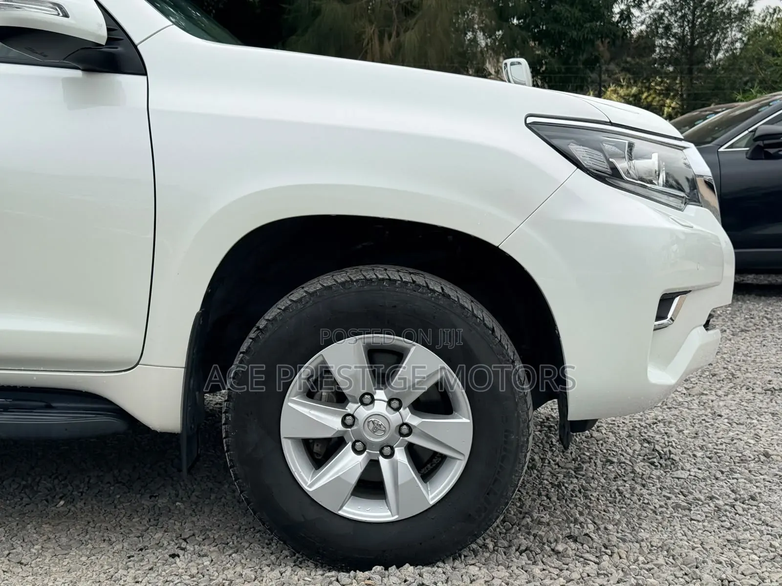 Toyota Land Cruiser Prado 2019 White