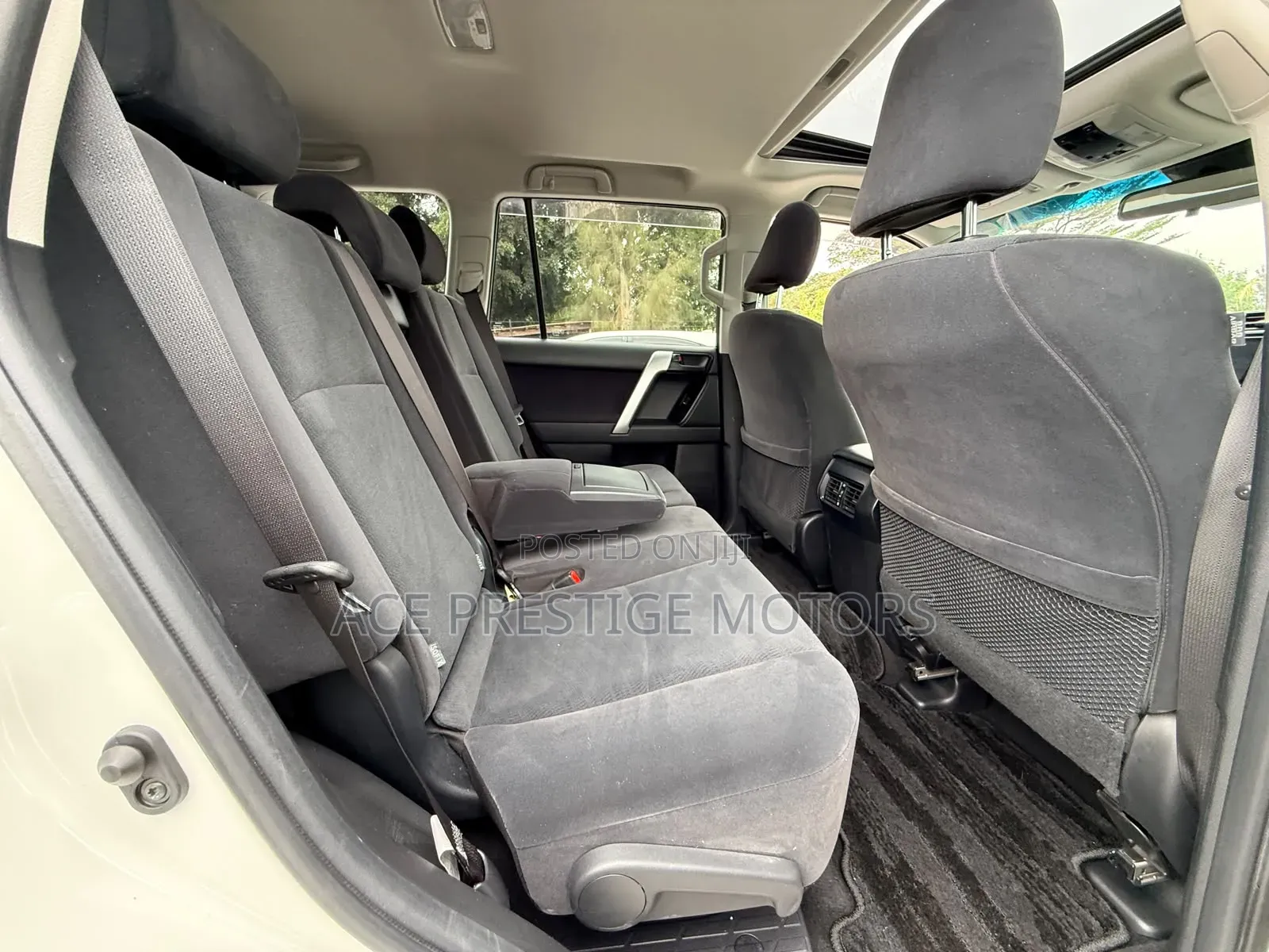 Toyota Land Cruiser Prado 2019 White