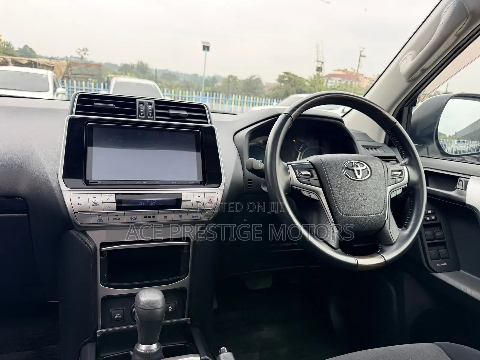 Toyota Land Cruiser Prado 2019 White