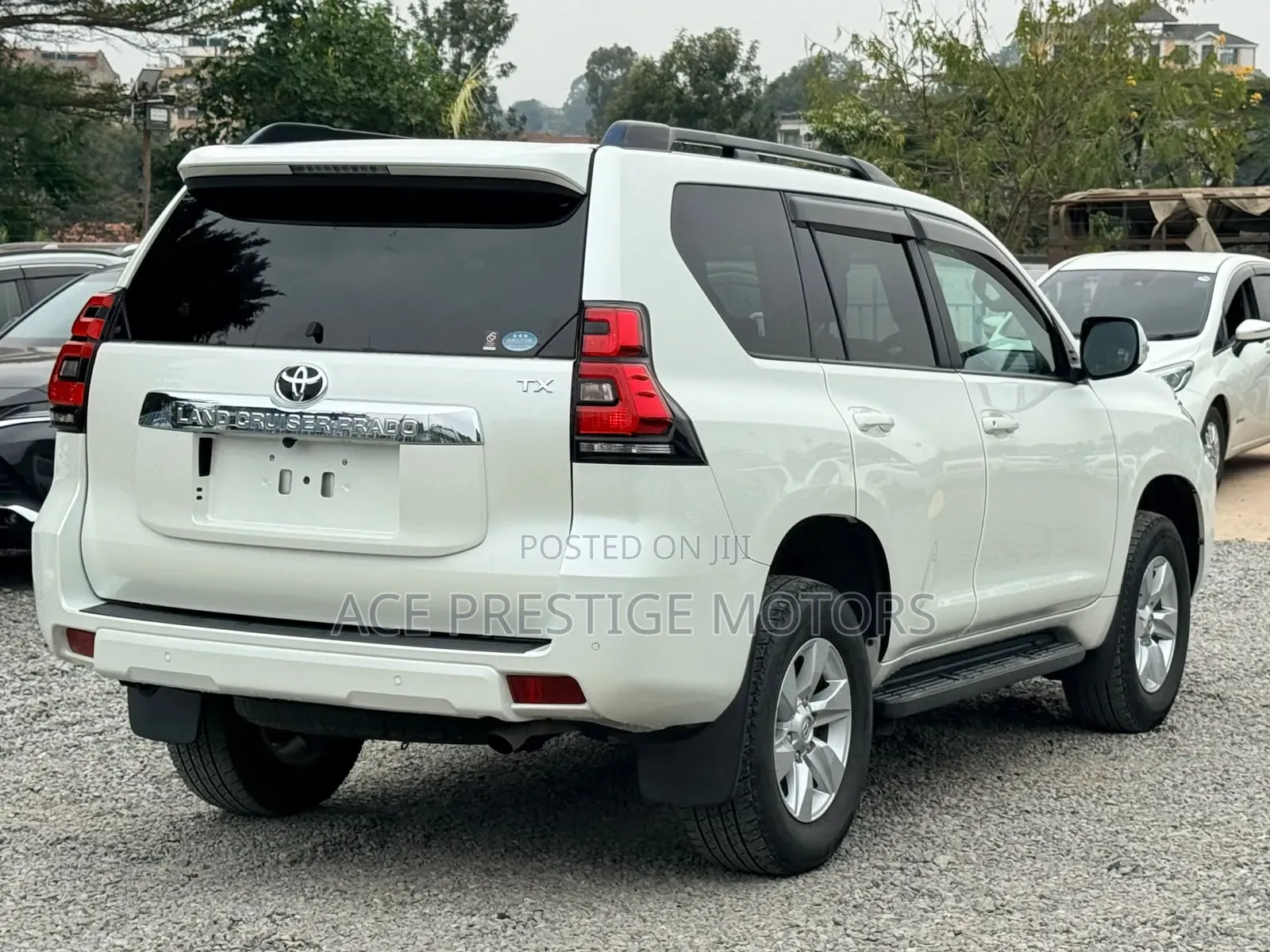Toyota Land Cruiser Prado 2019 White